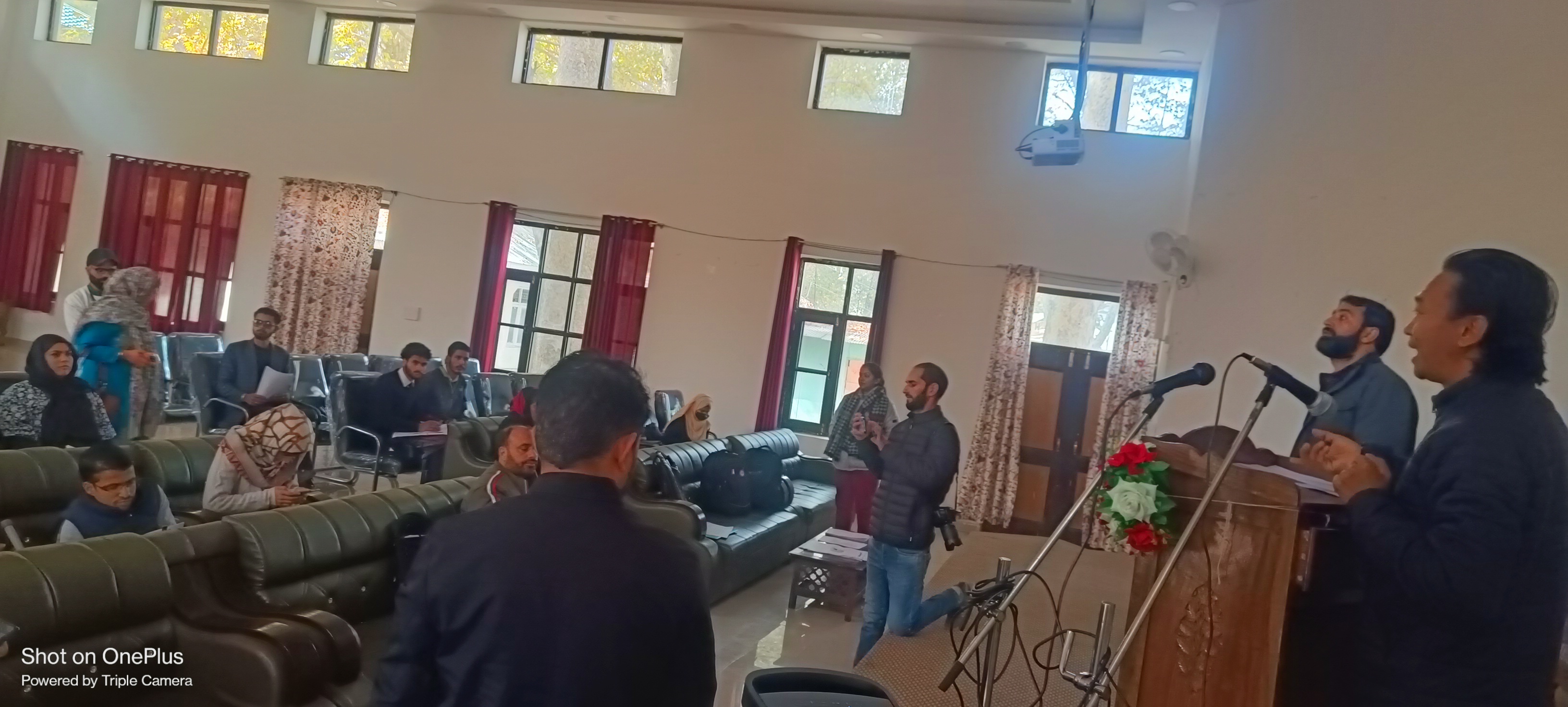 Fieldwork on Kashmiri from November , 2023 in Dept. of Kashmir, Govt. Degree College Chadoora.